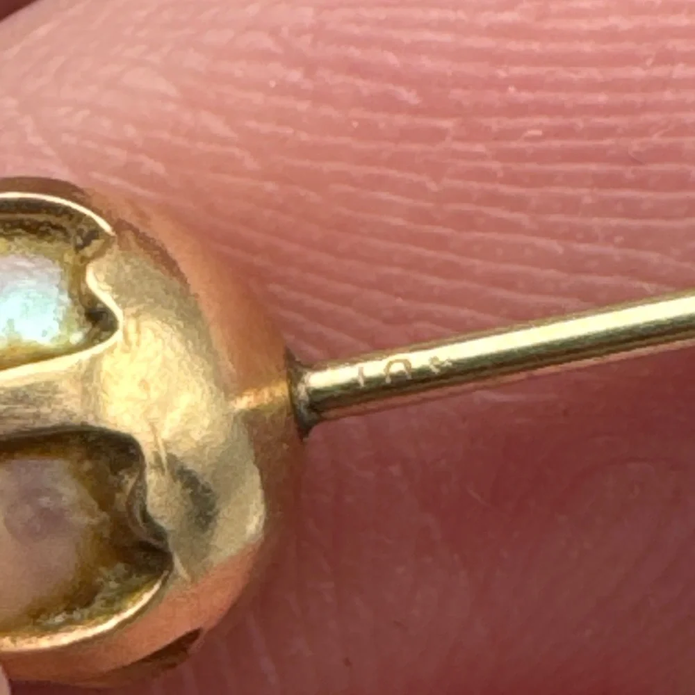 10Kt Gold Genuine Pearl Earrings - Picture 6 of 6